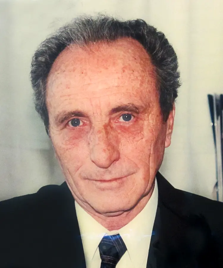 Dr. Fernando Antón Tay